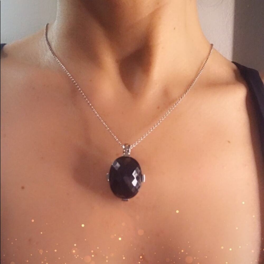 Black stone pendant necklace- Vintage